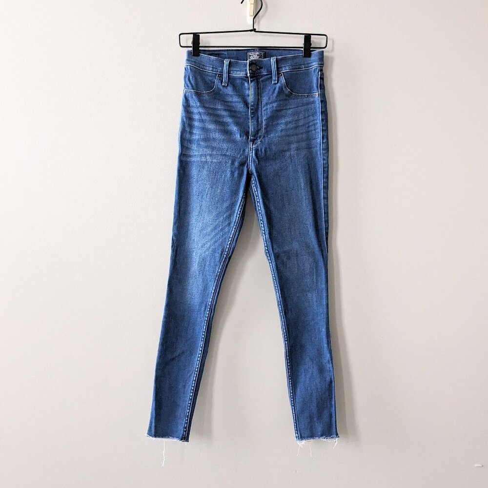 Abercrombie & Fitch Ultra High-Rise Jean Legging Size 27/ 4 Short